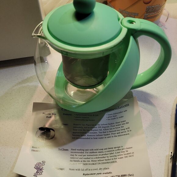 Hot/cold plastic Tea Ball filter, spoon, lid instructions Item#TB600cc NIB - Picture 1 of 7